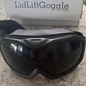 Black LidLiftGoggle with Tinted Lenses